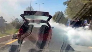 Araçtan çıkan dumanlar itfaiyeyi alarma geçirdi