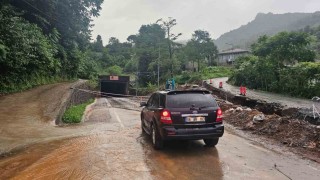 Arhavide heyelan riski nedeniyle tünel trafiğe kapatıldı