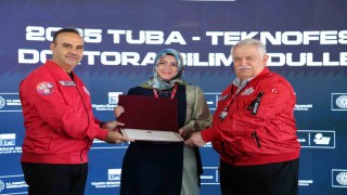 Atatürk üniversitesi doktora öğrencisi Dr. Habibe Güneş, Tüba-Teknofest doktora bilim ödülünün sahibi oldu