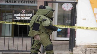 ATM önünde unutulan şüpheli çanta polisi alarma geçirdi