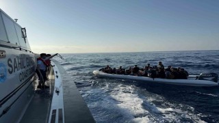 Aydında 28 düzensiz göçmen ve 1 göçmen kaçakçısı yakalandı