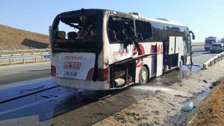 Aydında yolcu otobüsü alevlere teslim oldu
