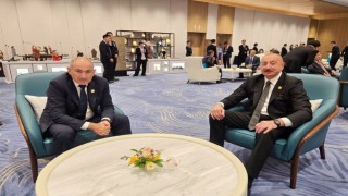 Azerbaycan Cumhurbaşkanı Aliyev, Çinde Paşinyan ile sohbet etti