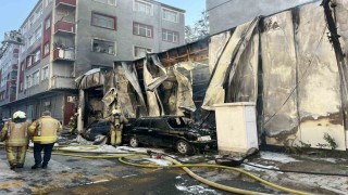 Bağcılarda oto tamircisinde korkutan yangın