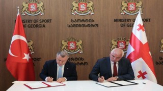 Bakan Bak, Gürcistanda