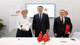 Bakan Bayraktar, Milanoda BOTAŞın imzaladığı anlaşmalara refakat etti