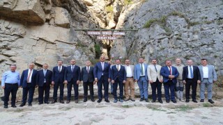 Bakan Ersoy, Cehennem Deresi Kanyonunda incelemelerde bulundu