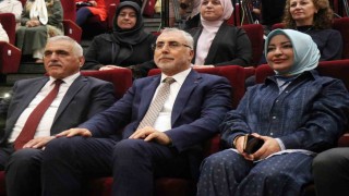 Bakan Işıkhan: Yüz yılımızı kurtarmak için değil, yüz yıla yön vermek üzere büyük bir mücadele veriyoruz