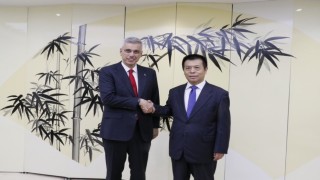 Bakan Memişoğlu, Çin Halk Cumhuriyeti Ulusal Sağlık Komisyonu Başkanı Haichoa ile görüştü