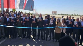 Bakan Şimşek önce yolu açtı, sonra TOGG ile geçti