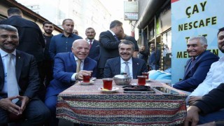Bakan Tekin, Erzurumda esnafla buluştu