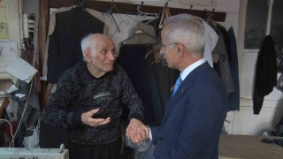Bakan Uraloğlu ile 87 yaşındaki terzi arasında gülümseten diyalog