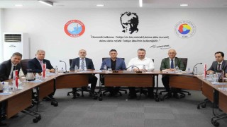 Bakan Yardımcısı Oruç Baba İnan, Aliağada yatırımcılarla bir araya geldi