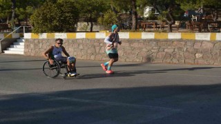Balıkesirde Uluslararası Yarı Maratonu start aldı