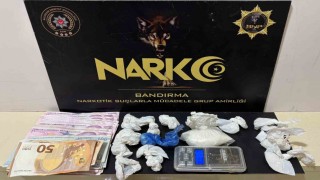 Bandırmada düzenlenen narkotik operasyonunda zehir tacirlerine darbe