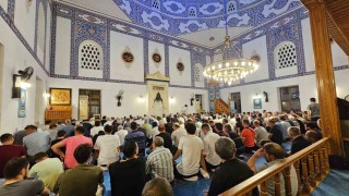 Bandırmada Mevlid Kandilinde camiler doldu taştı