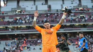 Barış Alper, Singo ve Uğurcan Çakır, taraftarlara 3lü çektirdi