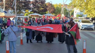 Bartında Sumud filosuna destek yürüyüşü