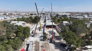 Başkan Altay: Türkiyede ilk kez denenen teknikle köprülü kavşak trafiği rahatlatacak