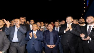 Başkan Büyükkılıç, Ahmet Şafak konserinde Kayserililerin coşkusuna ortak oldu