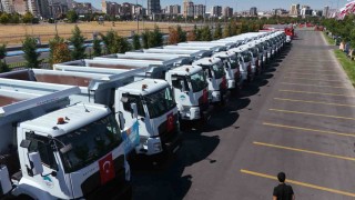 Başkan Büyükkılıç: Başkaları sanatçılara harcar, bizimkiler de şehrimizde hizmette harcarlar