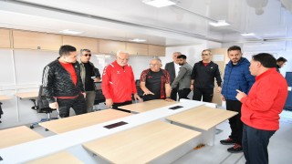 Başkan Büyükkılıçtan ‘dijital gençlik atağı: Mobil Dijital Gençlik Merkezi tanıtıldı