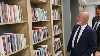 Başkan Çolakbayrakdardan Kayseriye Türkiyenin ‘en görkemli kütüphanesi