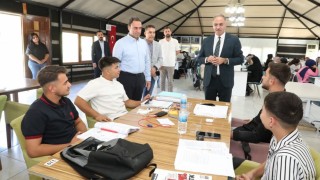 Başkan Kuştan üniversite adaylarına destek ziyareti