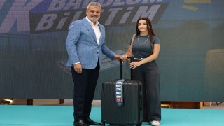 Başkan Öntürk’ten Üniversiteli Gençlere Bavul Desteği