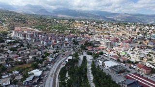 Başkan Özdoğan: Kış gelmeden vatandaşlarımız evlerine yerleşecek