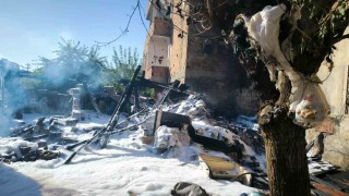 Batmanda evin bahçesinde yangın