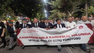 Batmanda Gaziler Günü nedeniyle kortej yürüyüşü düzenlendi