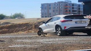 Batmanda otomobil rögara çıktı