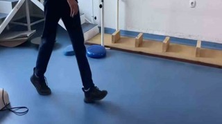 Bayburtta 7 yıldır parmak ucunda yürüyen çocuk özel tedavi programıyla normal yürüyüşüne kavuştu