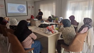 Bayburtta ADEM eğitmenlerine ve kursiyerlerine ‘Afet Farkındalık Eğitimi verildi