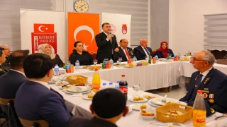 Bayburtta şehit aileleri ve gaziler onuruna yemek verildi