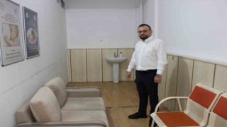 Bebek emzirme odasını eleştiren anneye başhekimden teşekkür