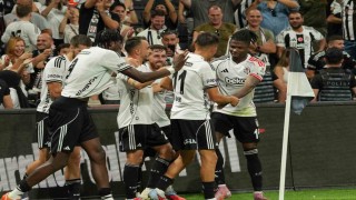 Beşiktaş, Dolmabahçede 2de 2 yaptı
