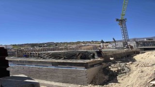 Beton dökümü esnasında tabla çöktü: 2 işçi yaralandı