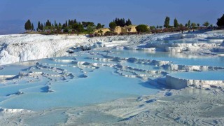 Beyaz cennet Pamukkale için karanlık tablo