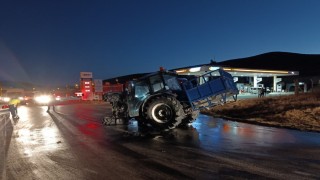 Beypazarında trafik kazası: 3 yaralı