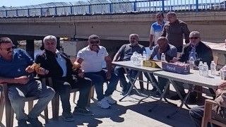 Beyşehirli balıkçılar göl için endişeli, göl kenarında toplanıp kurban kestiler