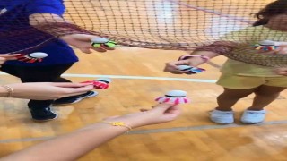 Bilecikte badminton kursu renkli anahtarlıklarla sona erdi