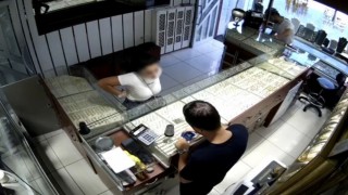 Bilişim hırsızlığı yoluyla arkadaşının 780 bin TLsini kendi hesabına aktaran kadın tutuklandı