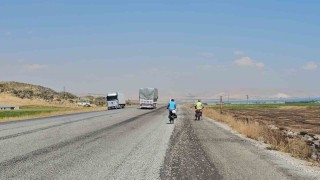 Bisikletseverlerden Van Gölüne büyük ilgi