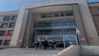 Bitliste kasten öldürme suçundan aranan şahıs sahte kimlikle yakalandı