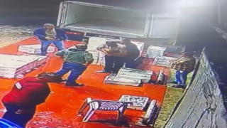 Boğazına hünnap kaçtı, heimlich manevrasıyla kurtarıldı