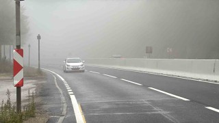 Bolu Dağında sis etkili oluyor: Görüş mesafesi 30 metre