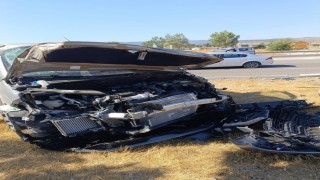 Boluda otomobil ve hafif ticari araç çarpıştı: 1 ölü, 4 yaralı