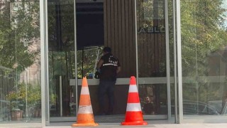 Boşanma aşamasındaki eşini ayağından vurup kaçtı